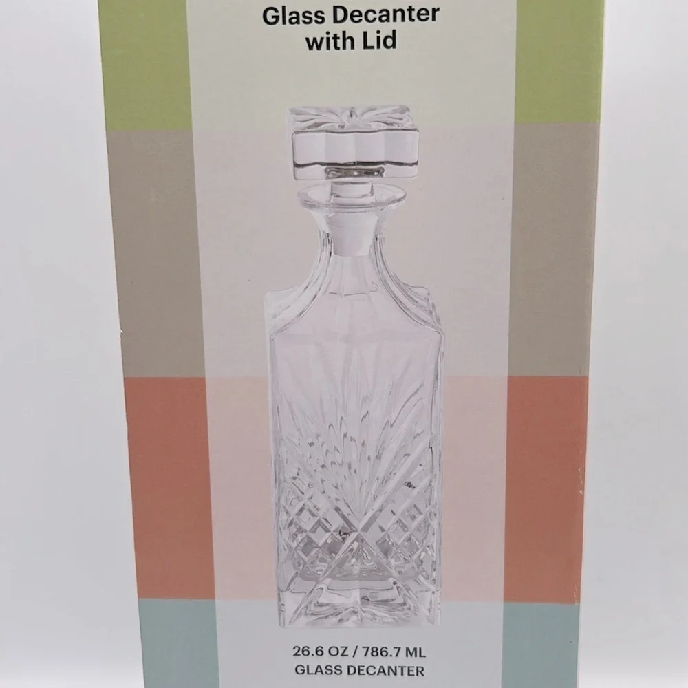 Martha Stewart Esther‎ Harbour Glass Decanter with Lid 26.6 oz New in Box!